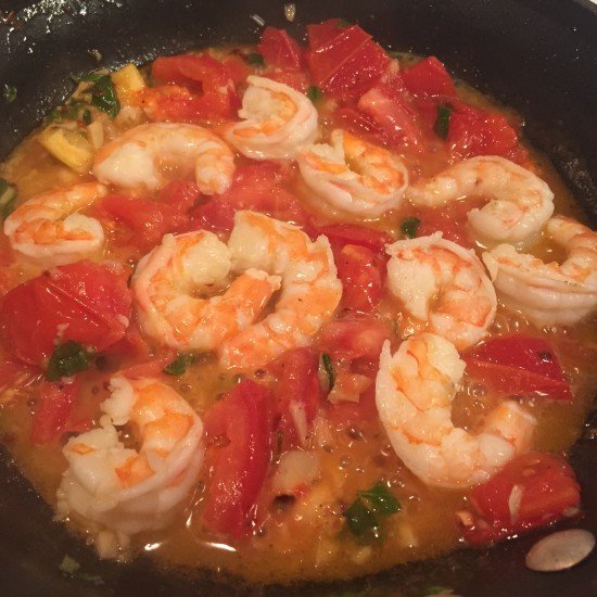 Garlic Shrimp with Tomatoes and Basil with White Wine poppopcooks.com