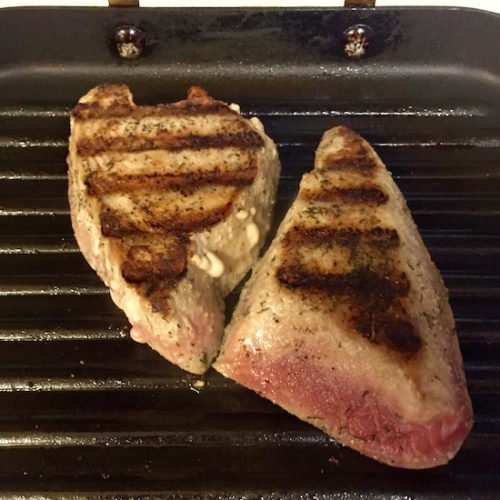 Grilled Tuna Steak poppopcooks.com