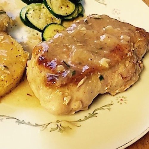 Pork Chops with White Wine Sauce poppopcooks.com