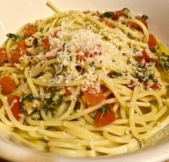 Spaghetti aglio e olio for Christmas - Poppop Cooks