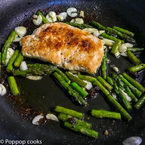 Easy Chicken Breast Weeknight Dinner-poppopcooks.com-quick and easy-chicken- main course