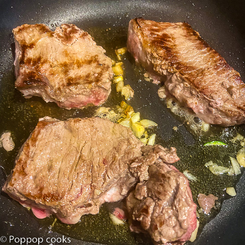 Steak Pizzaiola in the skillet