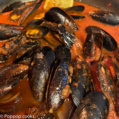 Mussels in Marinara Sauce