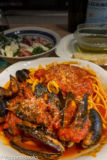 mussels in tomato sauce