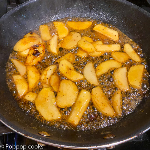 Apple slices in the skillet