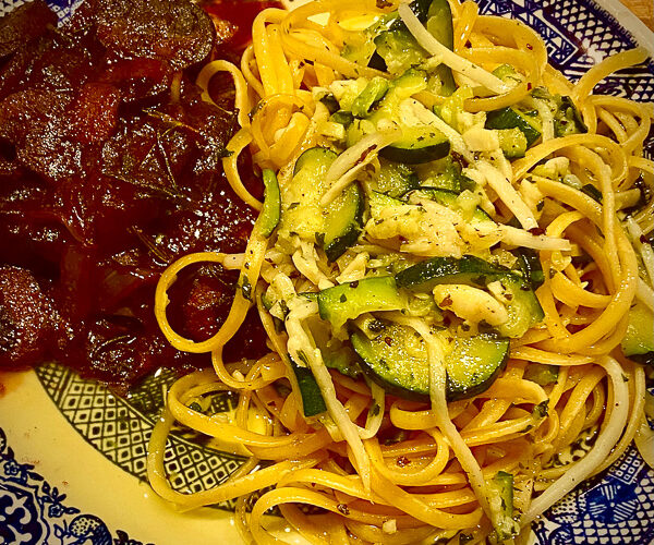 Sauteed zucchini slices with Bolognese